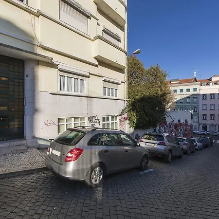 Spacious 4bdr River View Lisbona