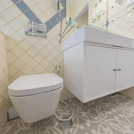 Spacious 4bdr River View Appartamento Lisbona